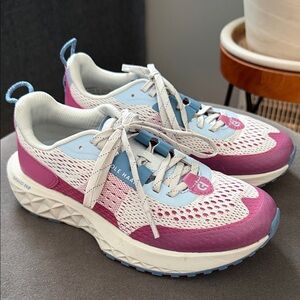 Cole Haan ZEROGRAND Outspace III All-Terrain Womens 6.5 Running Shoes Pink Blue